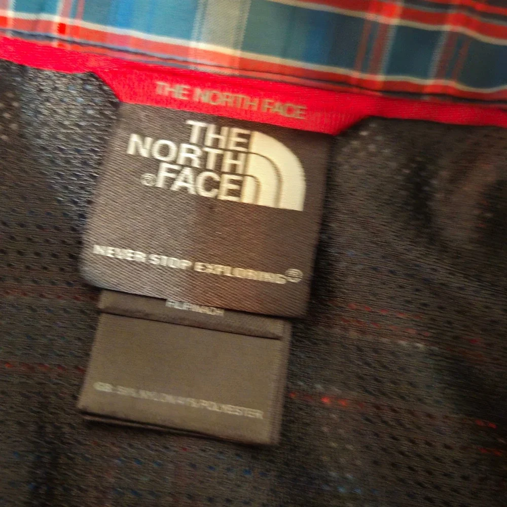 The North Face Nylon Button Shirt Mens L Blue‎ Red Plaid S/S Performance Hiking